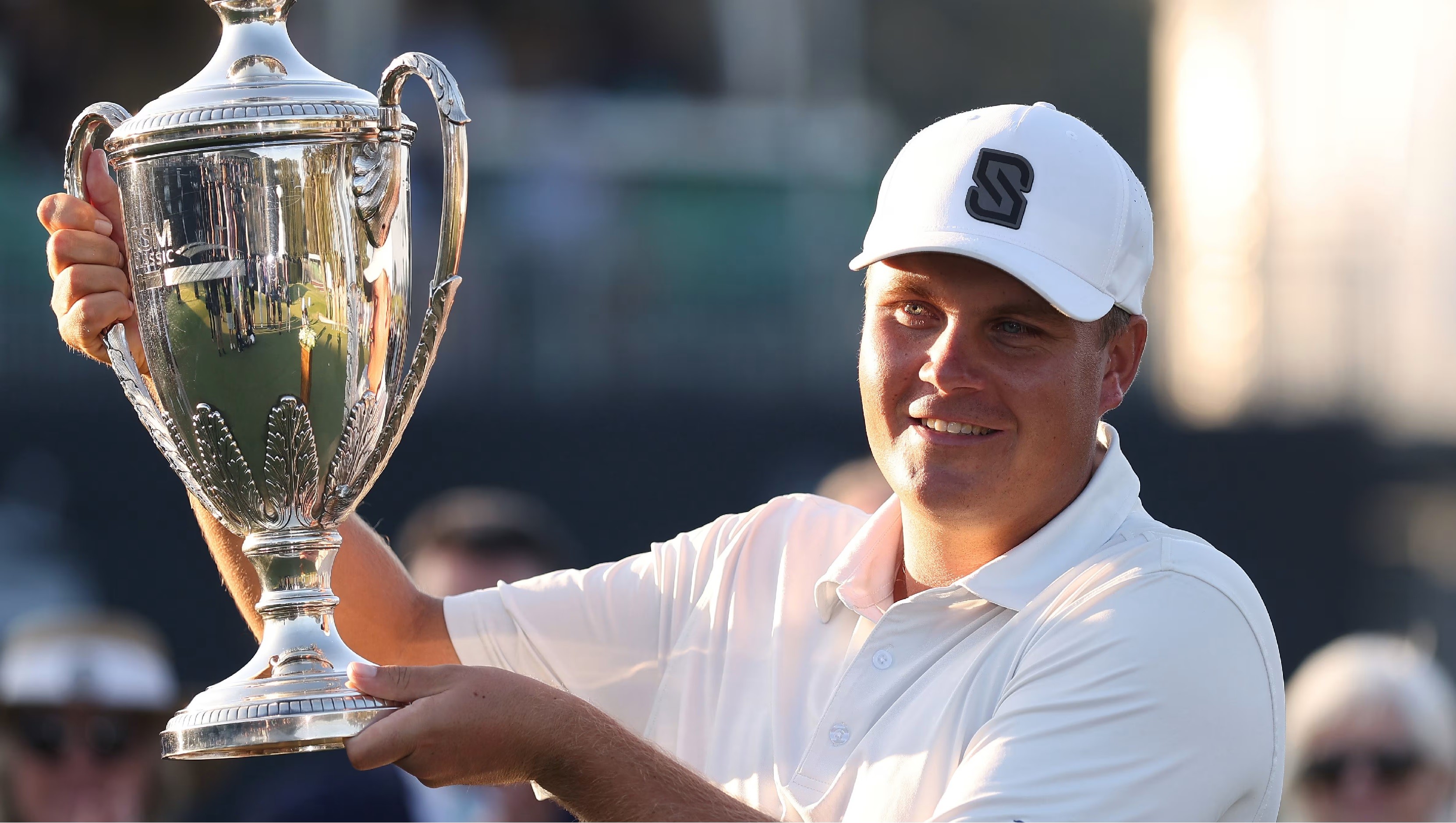 Valimai_trophy.jpg Valimai_trophy.jpg